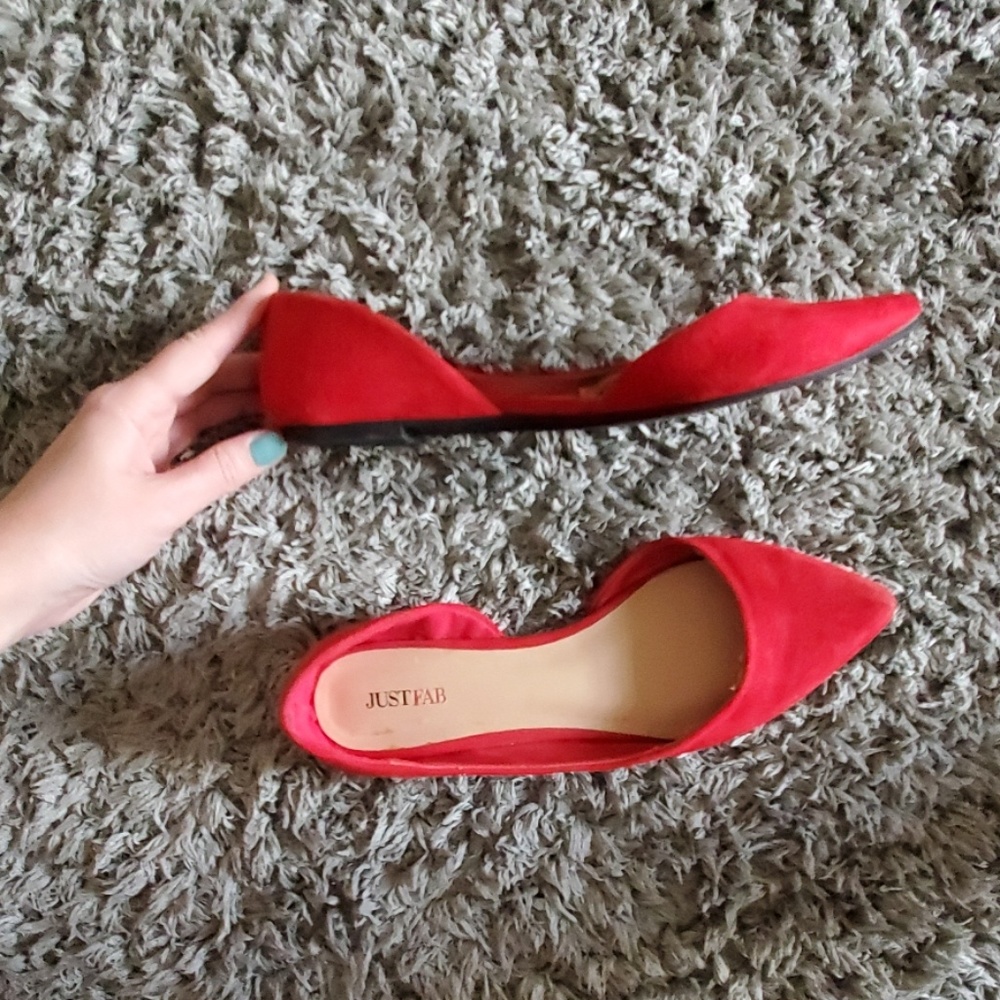Flats - Picture 2 of 3